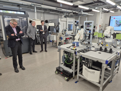 Vorschaubild 4 vom Album Visit of WKO president Styria, Josef Jerk