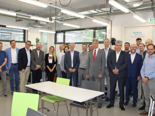 Vorschaubild 1 vom Album RIE-Steering Meeting with CEO Hesoun