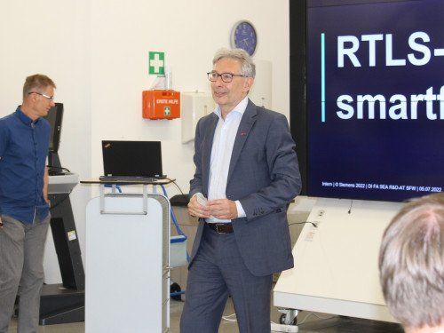 Vorschaubild 2 vom Album RIE-Steering Meeting with CEO Hesoun